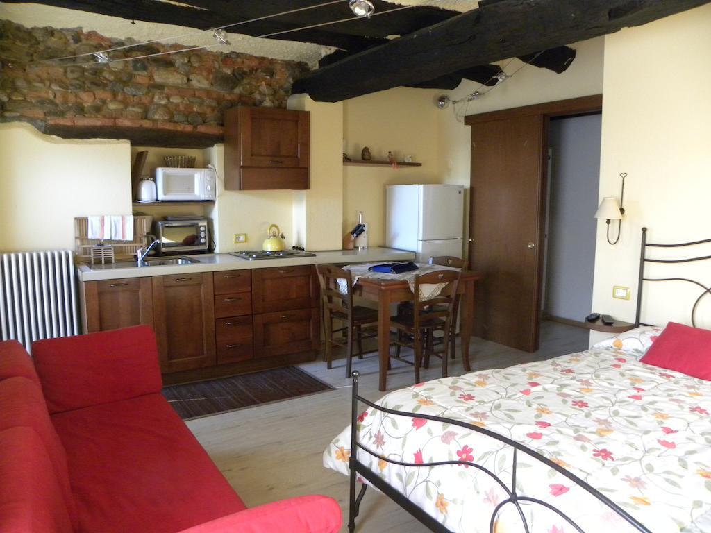 Agriturismo Fano'S Farm Suno 部屋 写真