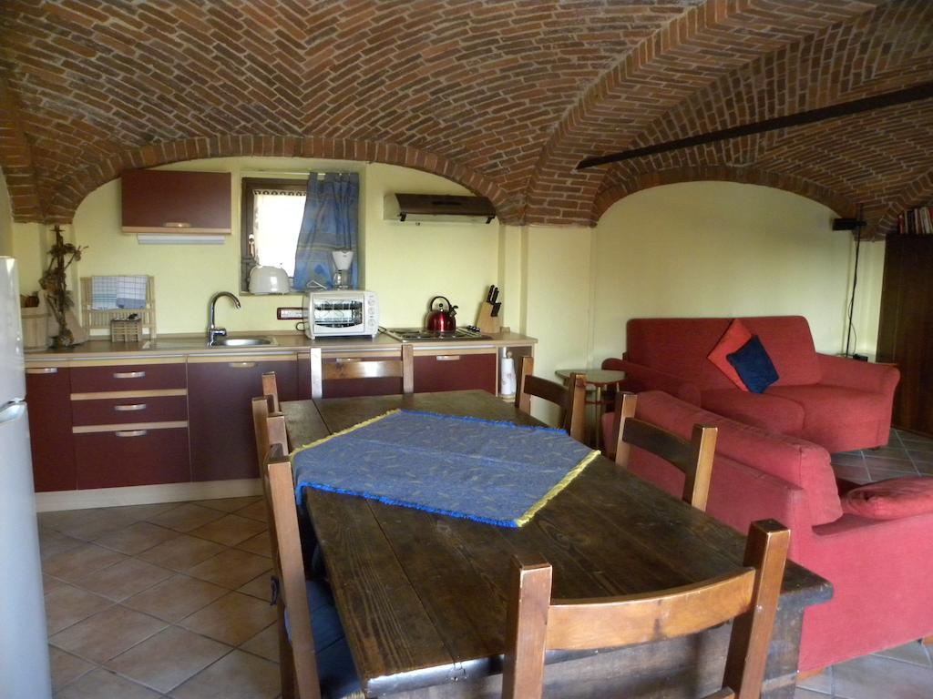 Agriturismo Fano'S Farm Suno エクステリア 写真