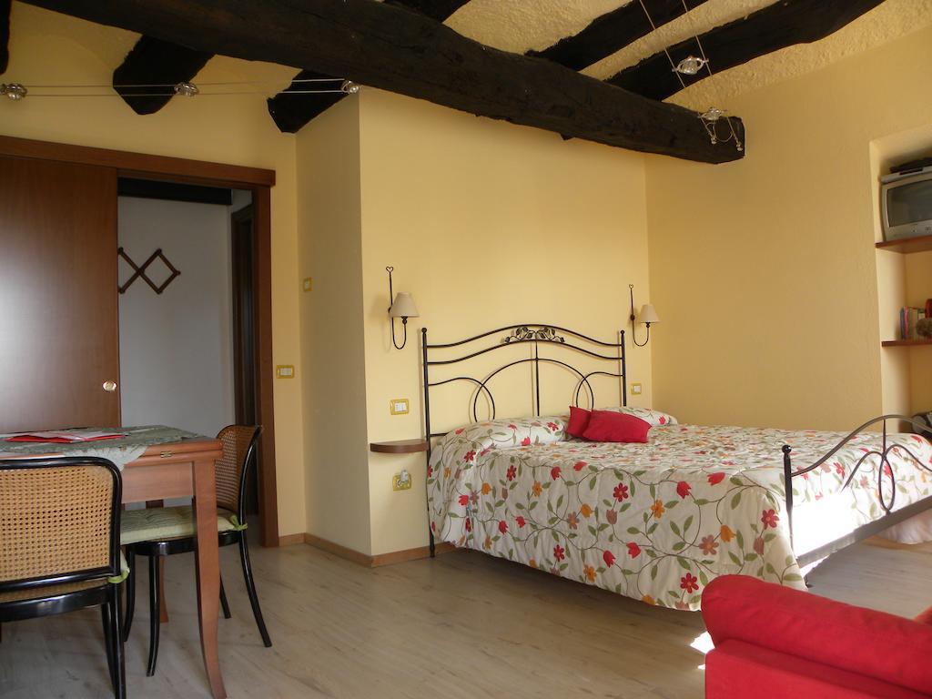 Agriturismo Fano'S Farm Suno エクステリア 写真