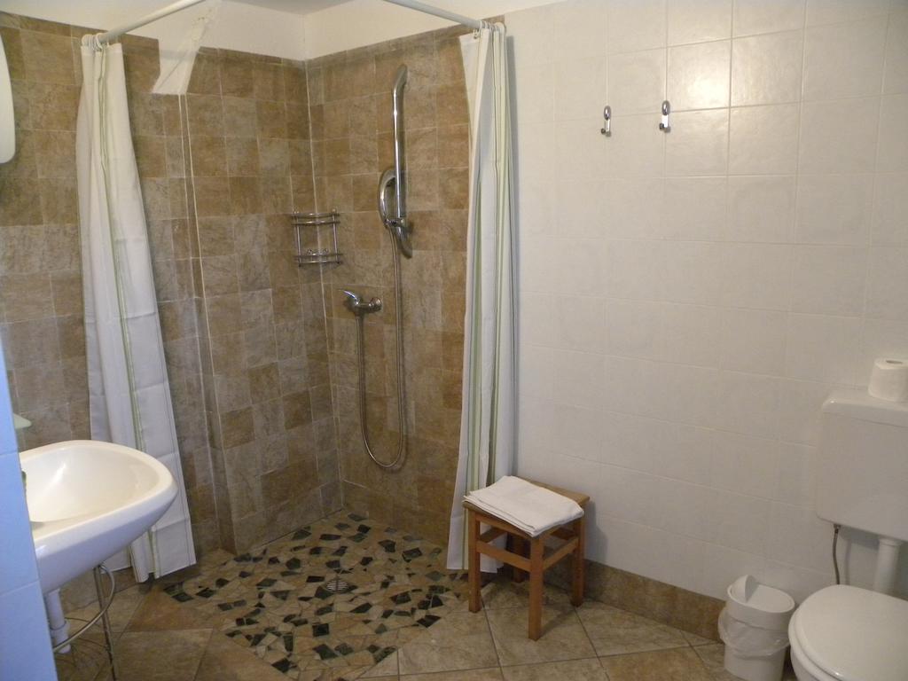 Agriturismo Fano'S Farm Suno 部屋 写真