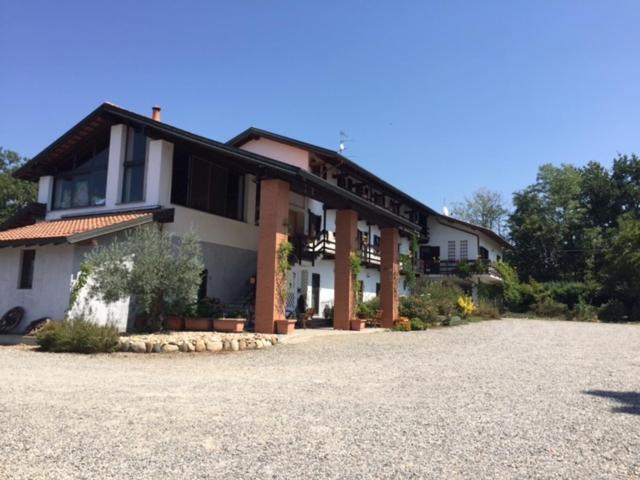 Agriturismo Fano'S Farm Suno エクステリア 写真